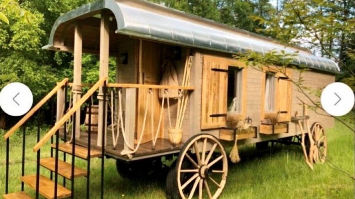 Waldmuenchen House | Glamping: relaxation in a circus wagon