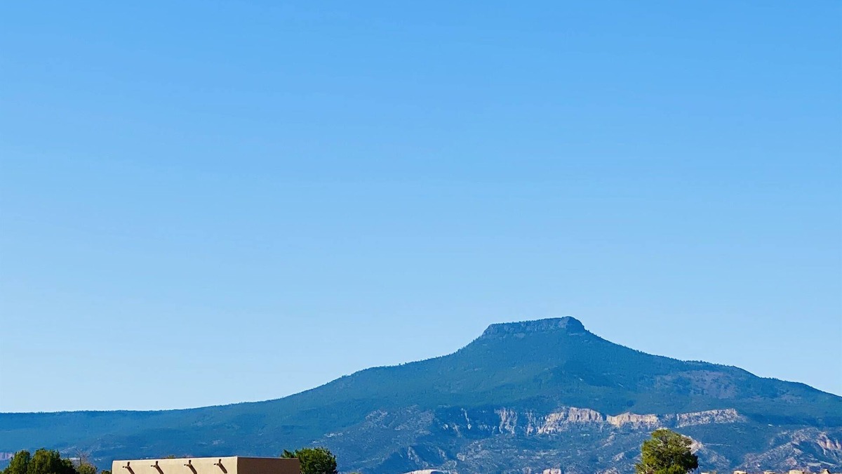 Abiquiu Apartment | Glamping Studio Room Spectacular Lake Views
