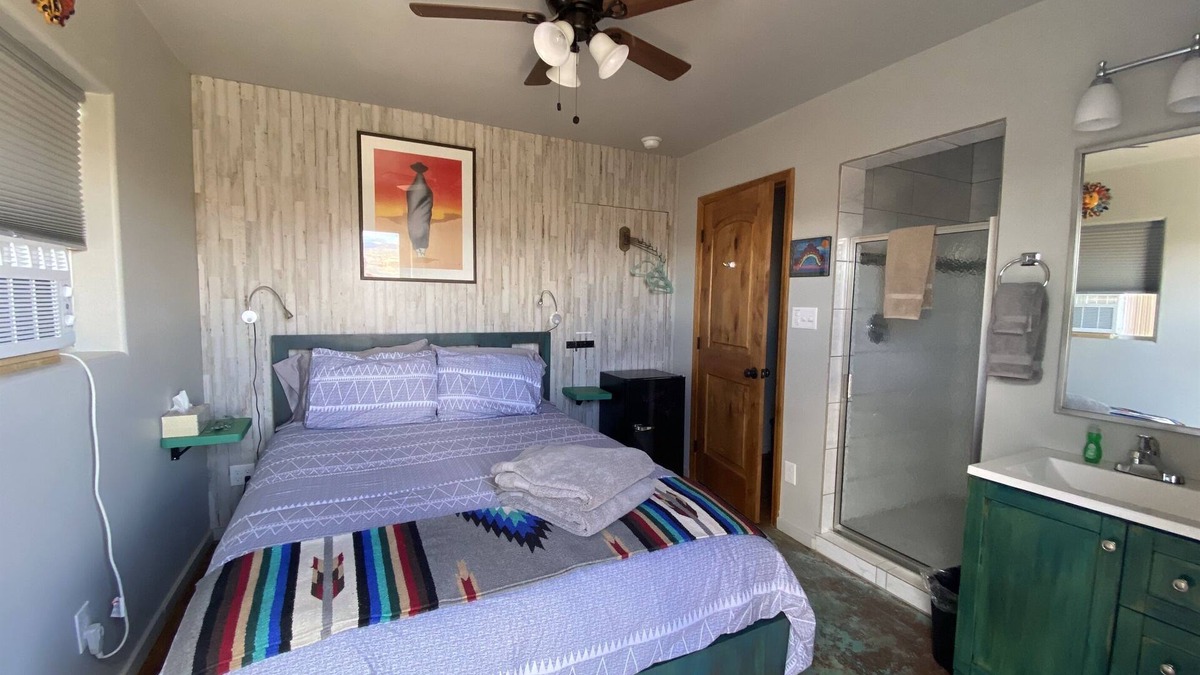 Youngsville Apartment | Glamping Studio Room Spectacular Lake Views