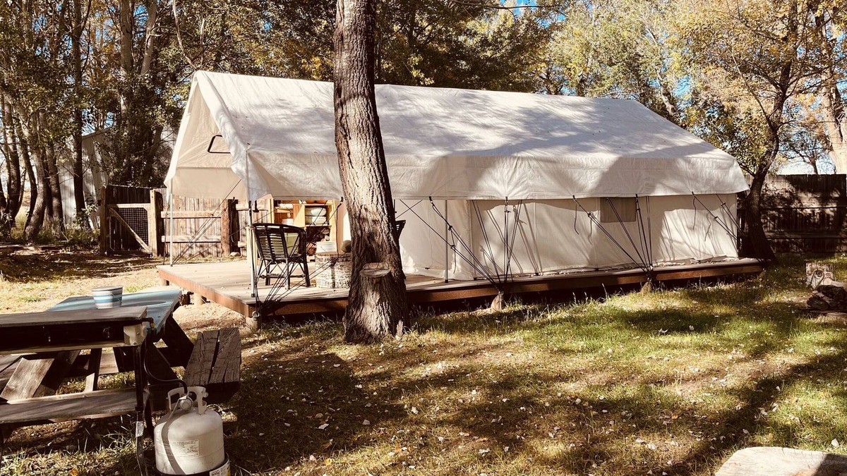 Johnstown RV Rental | Glampsite getaway near Loveland!