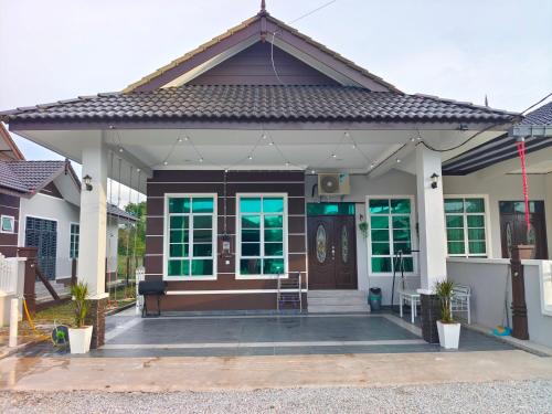 Kampung Pengkalan Maras House | Glamstay BatuRakit Instep,Umt,Unisza,Ipg