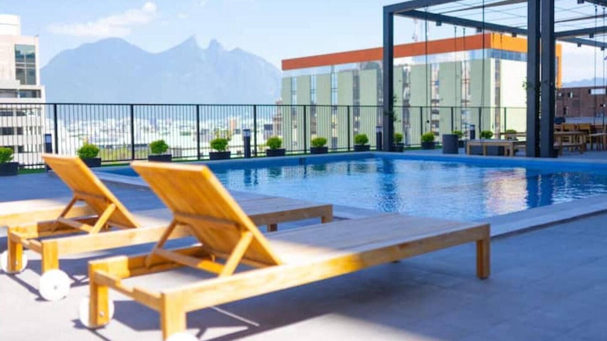 Monterrey Centro Apartment | Glamuroso 2BR Apt King Size con Piscina + Estacionamiento Gratuito