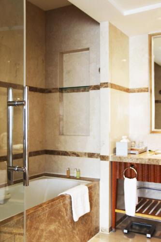 Yu Hua Tai Hotel | Glarun Jinling Hotel