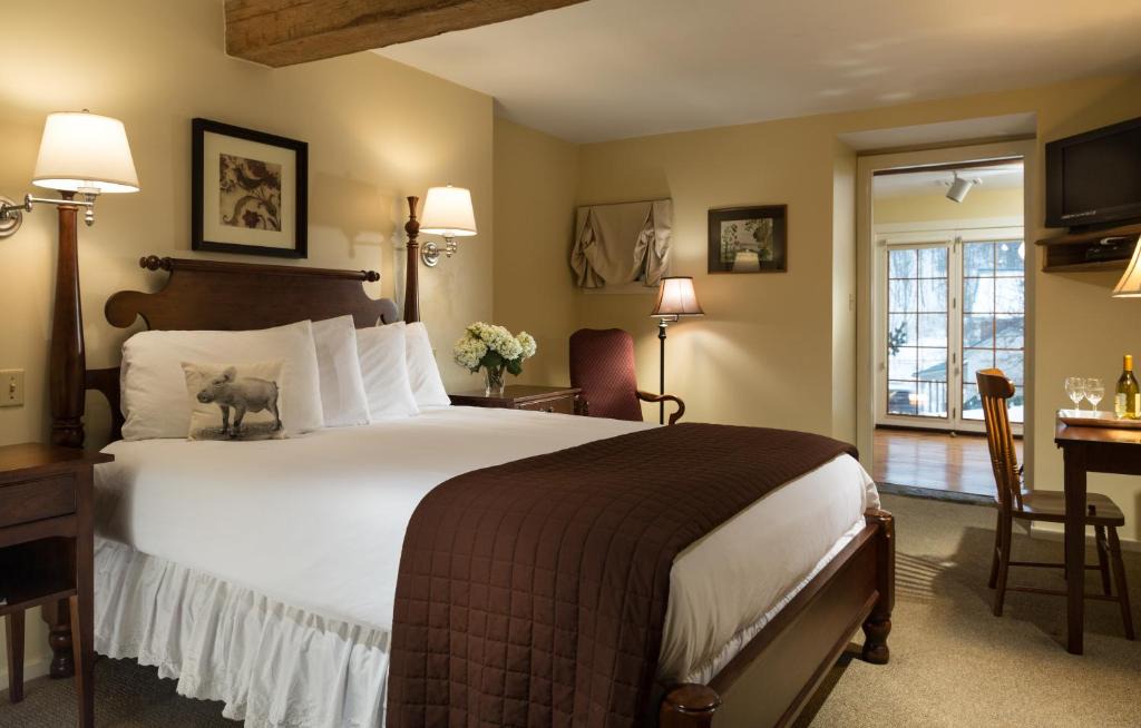 Fogelsville Hotel | Glasbern