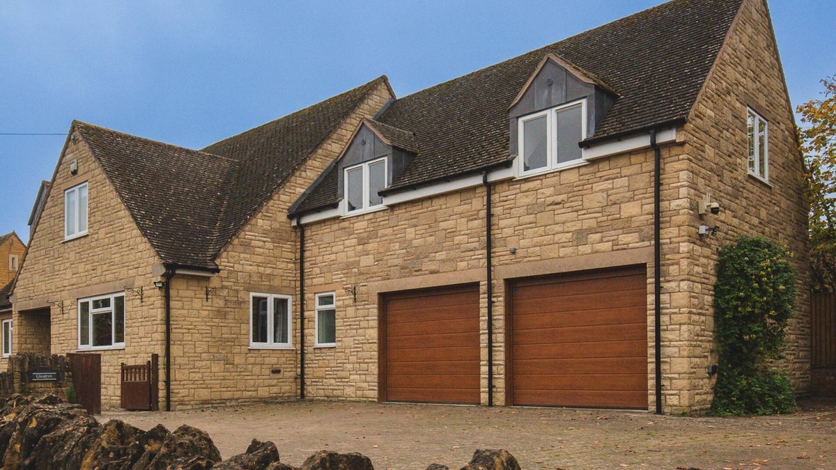 Great Wolford Cottage | Glasfryn - sleeps 10 guests in 5 bedrooms