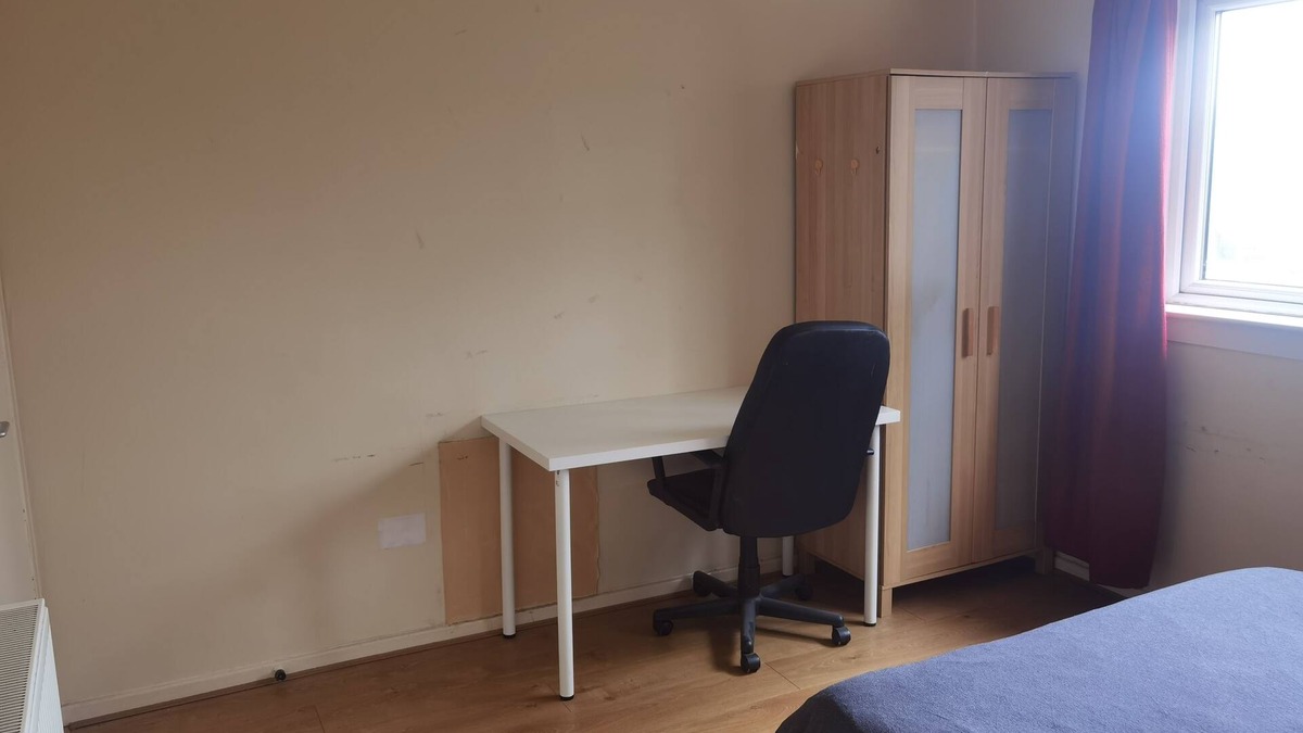 North Glasgow Apartment | Glasgow Apartment Free Parking