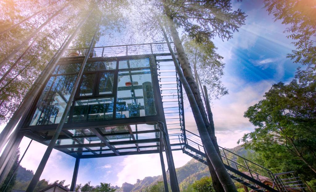 Wulingyuan House | Glass Cube Guesthouse