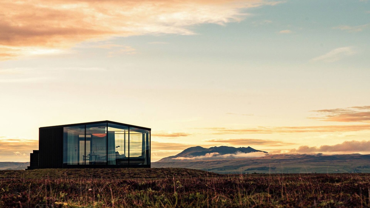 Storidalur Ski Chalet | Glass-roof lodge with private spa & sauna near Seljalandsfoss, pure tranquility