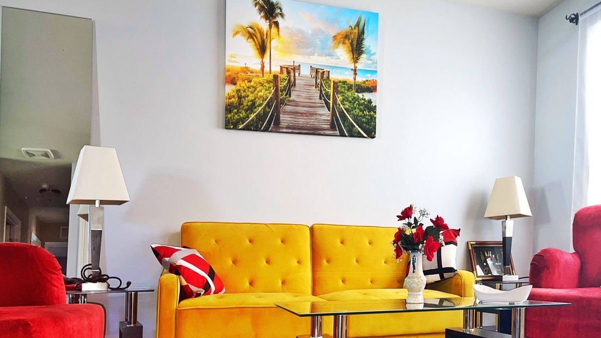 Marley House | Glen Burnie Haven: Your Tranquil Home Away from Home
