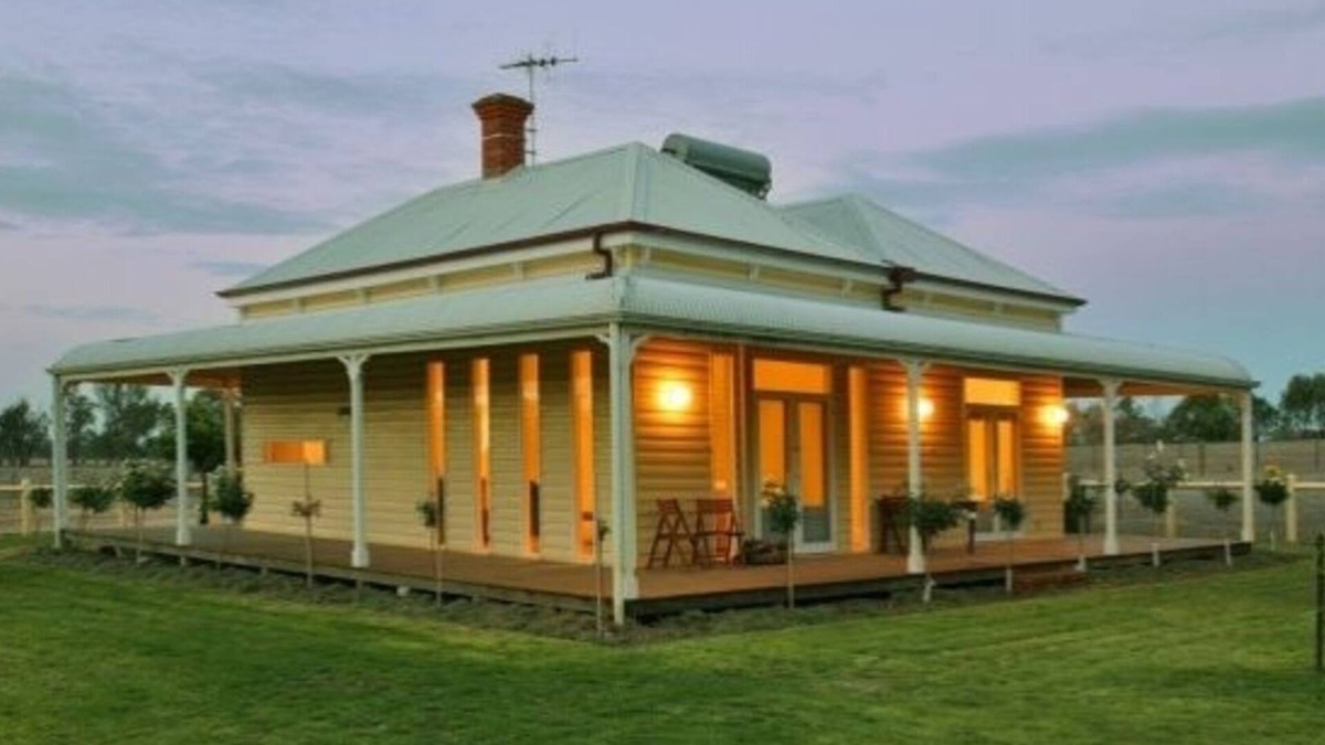 Baddaginnie Cottage | Glen Falloch Farmstay BnB Benalla