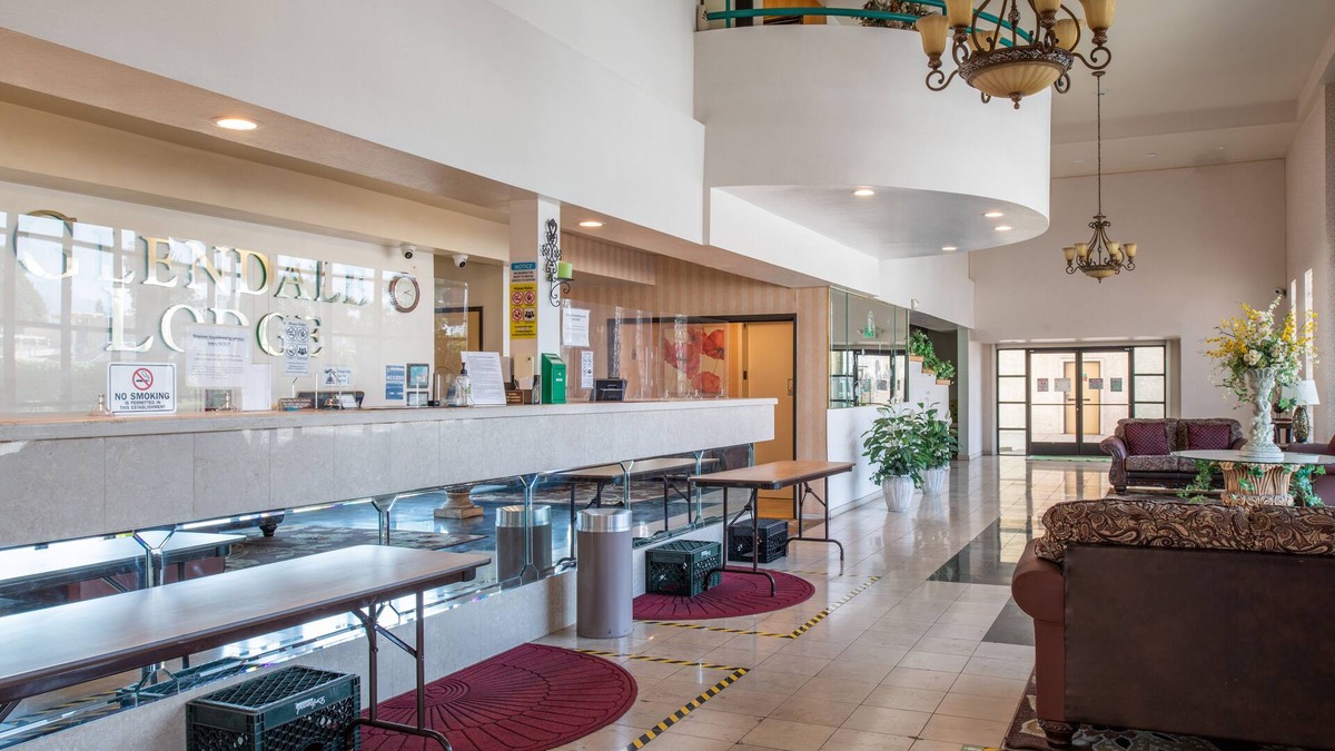 Somerset Hotel | Glendale Hotel