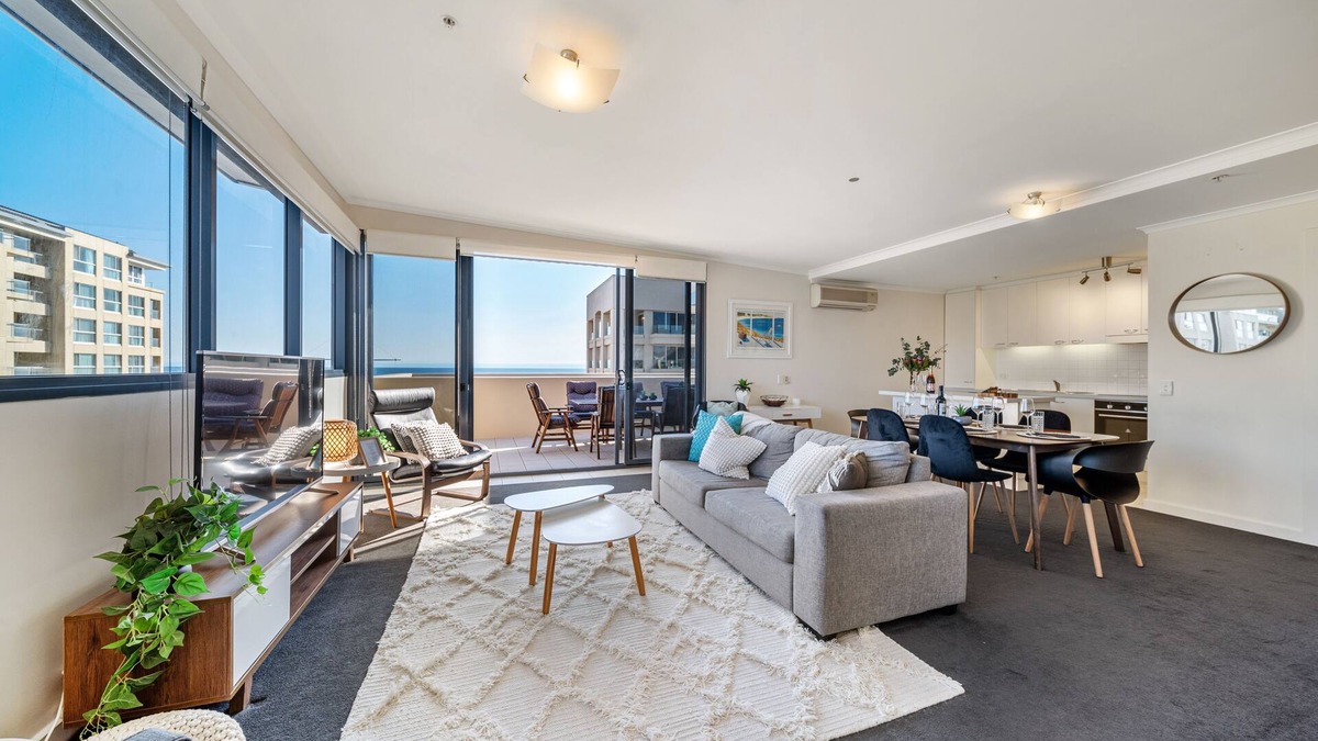 Glenelg Apartment | Glenelg Seaview Penthouse: Perfect for your next getaway!