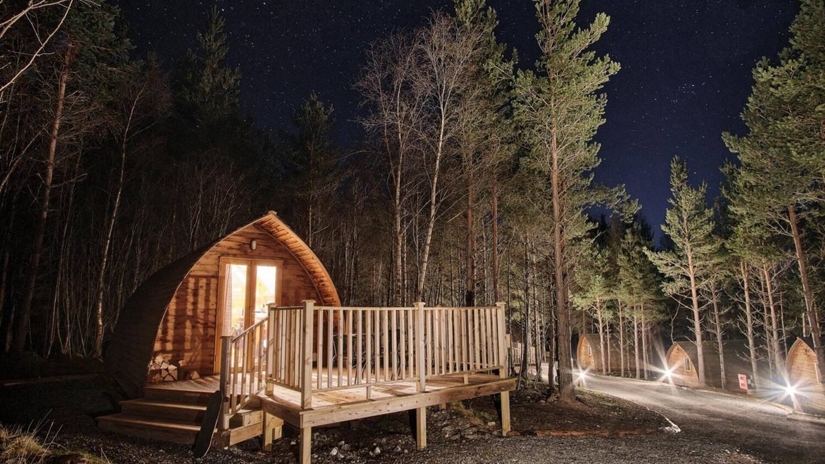 Tomintoul Cabin | Glenlivet Glamping in a Cosy Cabin - Dog Friendly