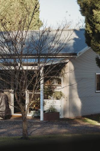 Middle Brook Apartment | Glenoak Cottage