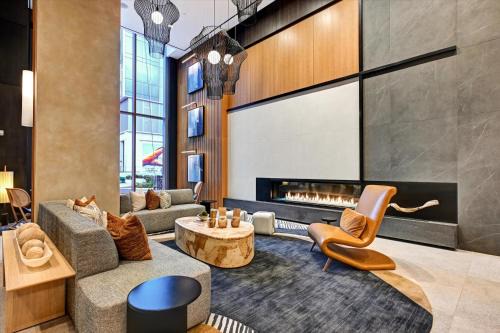 Reston Apartment | Global Luxury Suites at Town Center