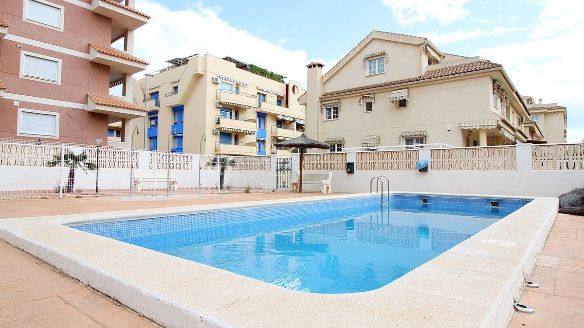 Canet de Berenguer Apartment | Global Properties: Studio for couples with pool in Canet beach