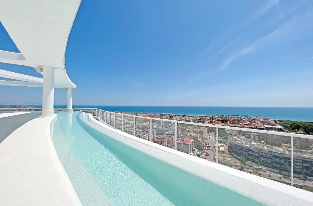 Canet de Berenguer Apartment | Global Properties, Apartamento con terraza y vistas a la costa mediterranea