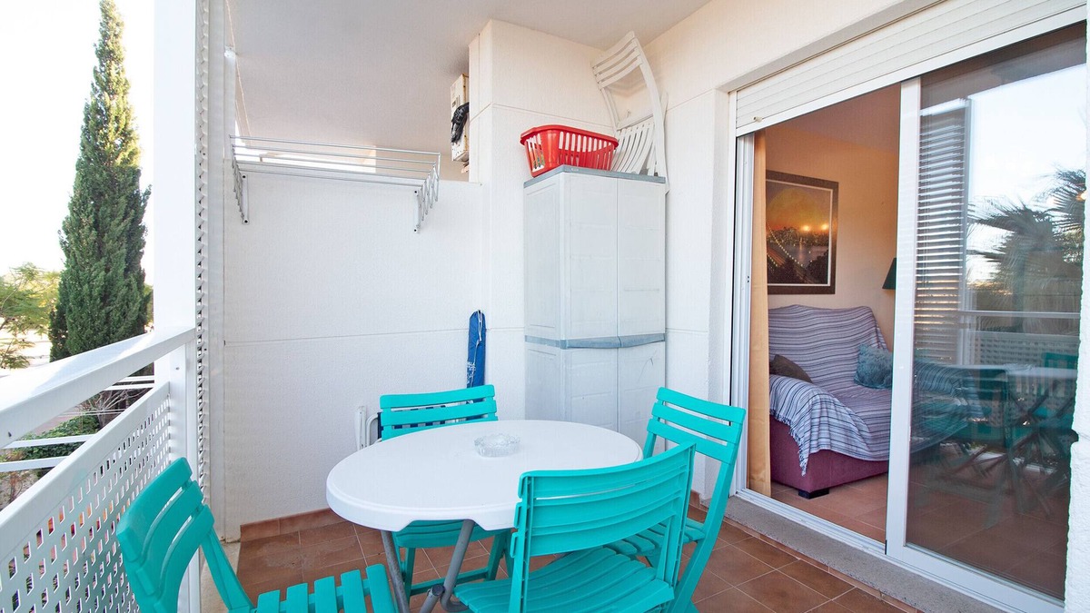 Playa de Almarda Apartment | Global Properties: Apartment with pool on Corinto beach