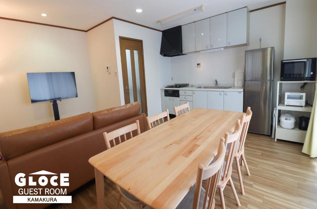 Kamakura Apartment | GLOCE 鎌倉 若宮大路House お部屋から江ノ電ビューを独り占め 鎌倉駅から徒歩3分