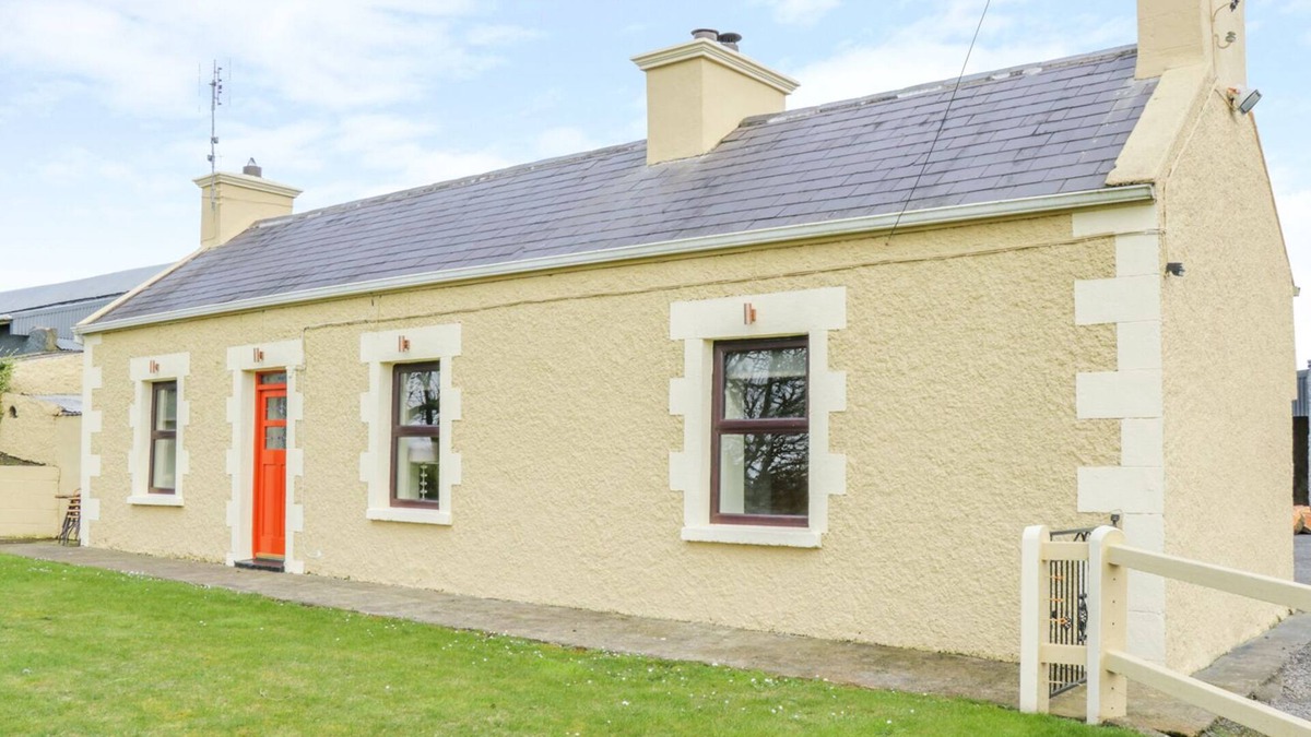 Connacht Cottage | GLOR COTTAGE, pet friendly, with a garden in Knock, County Mayo