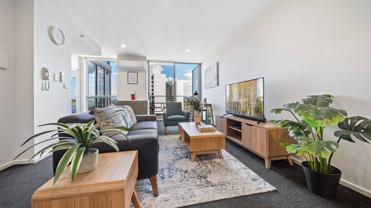 City West Apartment | Glorious Central Canberra 1-Bed with Pool & Sauna