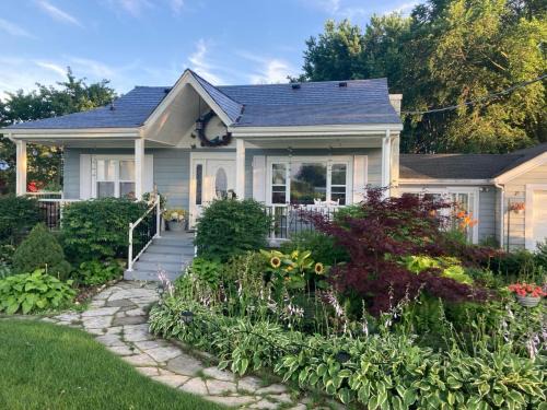 Town of Essex Bed & Breakfast | Glorious Gardens Bed and Breakfast