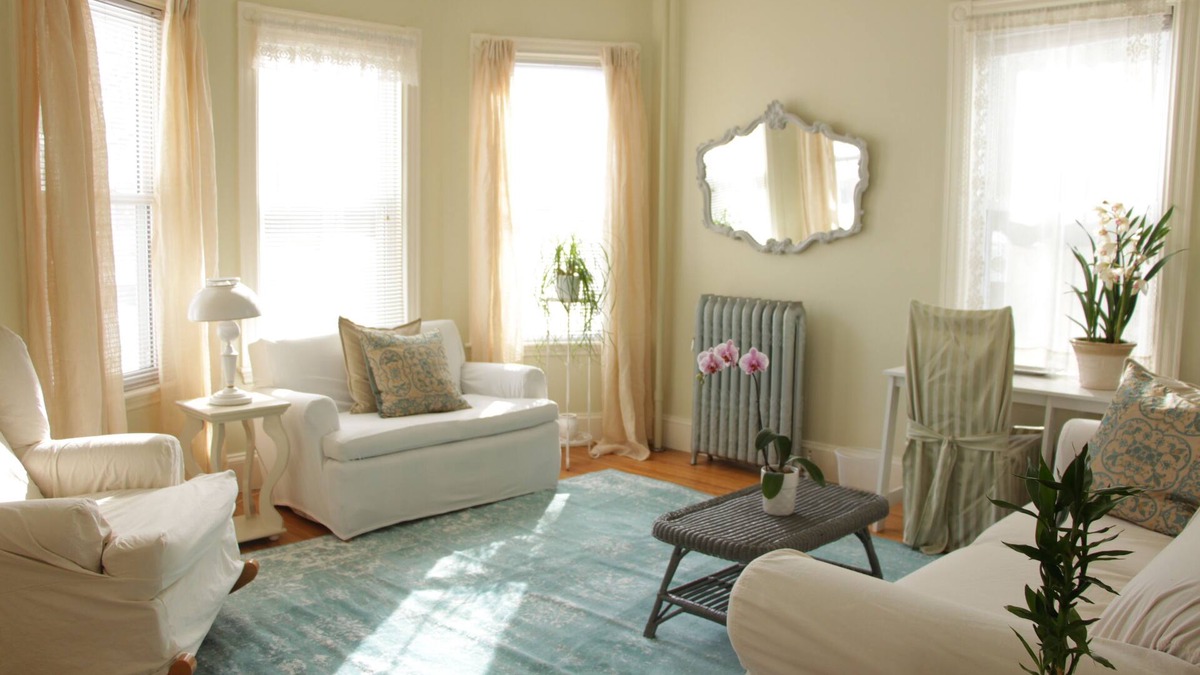 Munjoy Hill Apartment | Glorious getaway on Portland's Eastern Promenade.