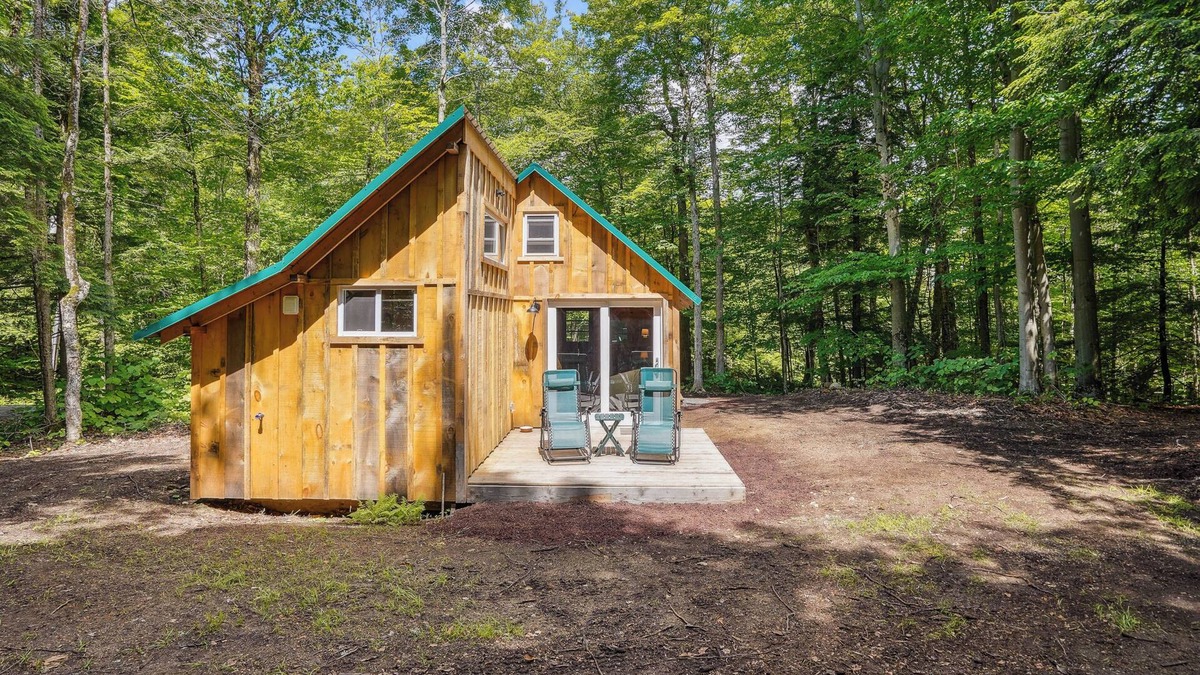 Gloversville Apartment | Gloversville Retreat with Patio & Lake Access!