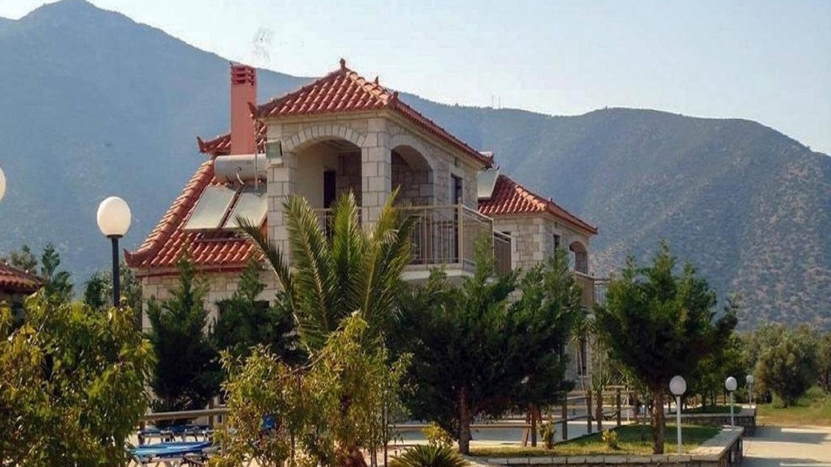 Paralio Astros Villa | Glyfada Villas II