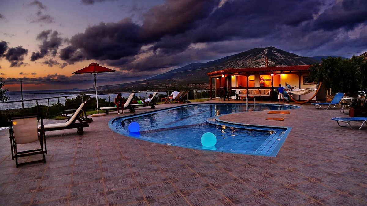 Ayios Pandeleimon Hotel | Glykeria Hotel