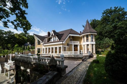 Shaian House | Gnizdo Golubky