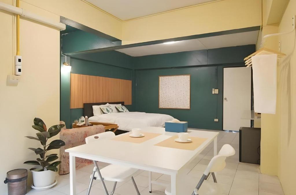 Wang Burapha Phirom Apartment | GO INN The Grand Palace - MRT Samyot Station