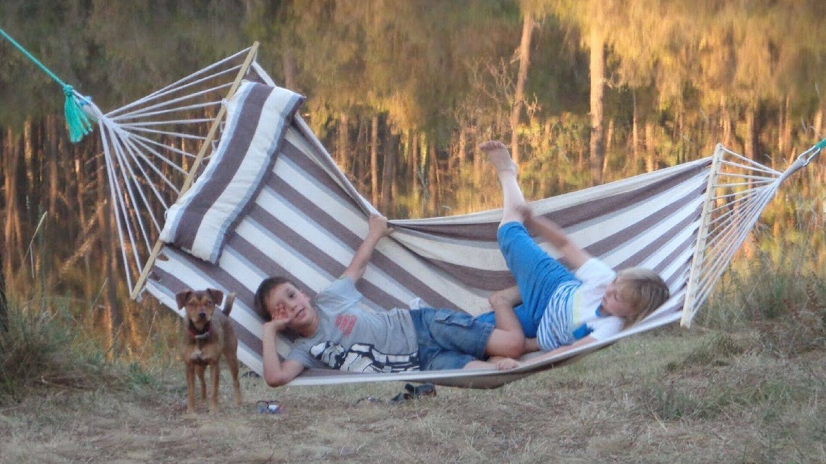 Saint-Vincent-Jalmoutiers Cabin | Go wild Cabin Camping & Fishing Private Lake & Forest. Dog Heaven !