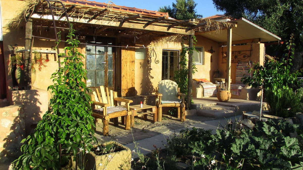 Pylos-Nestoras Cottage | Goatshed, a Romantic Cottage .Sleeps 3.(2 Ideal)Walk to long sandy beach.