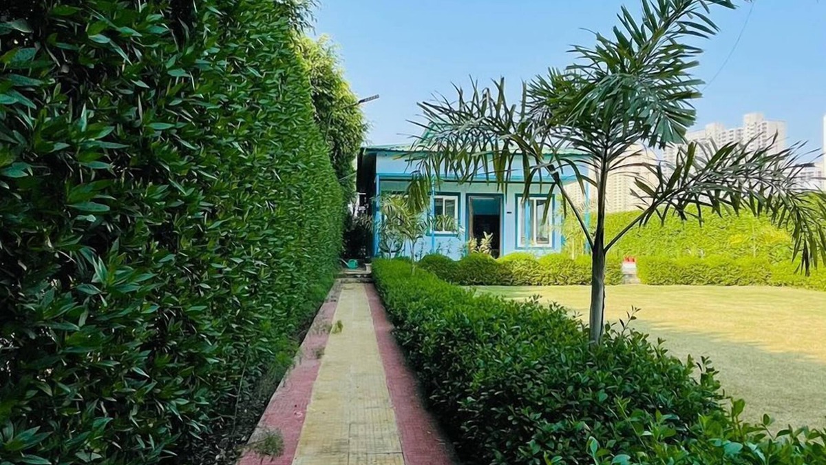 Greater Noida Resort | GoBravo 48-2BHK Farm with Pool Noida