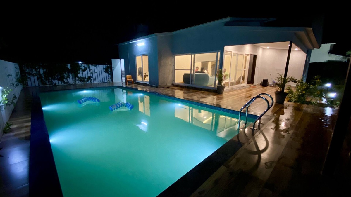 Noida Resort | GoBravo 71: 2Bhk Farm with Pool & Garden Sector 150 Noida