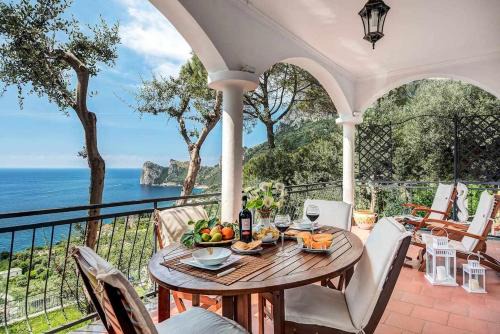 Sirenuse Apartment | GOCCE VILLAS - Villa Partenope Spectacular Sea View