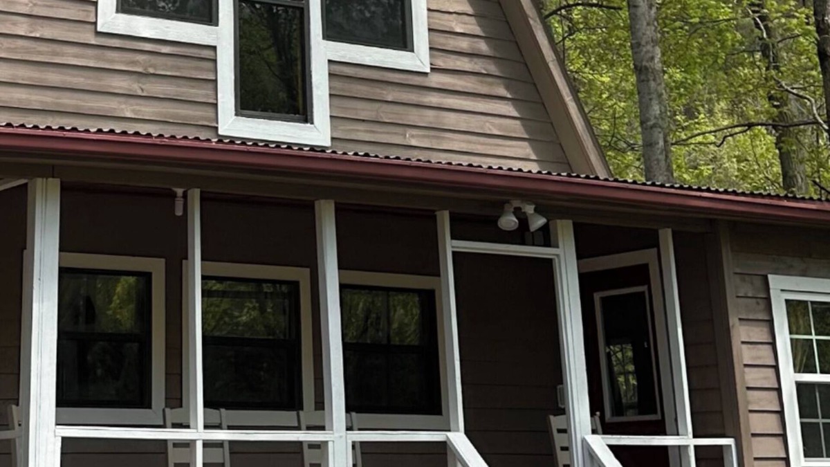 Upper Peachtree Cabin | Godin's Get A Way, Creekside cabin, Relax in Murphy, NC. Close to everywhere!