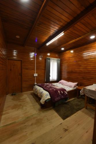 Along House | GoibaHomes