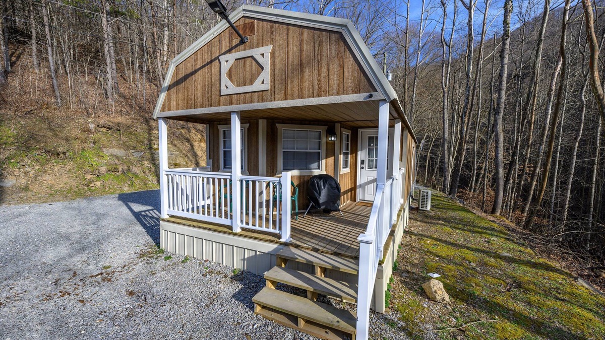 Wilkinson Cabin | Goin' Muddin' located in the heart of the Northern Hatfield McCoy Trails