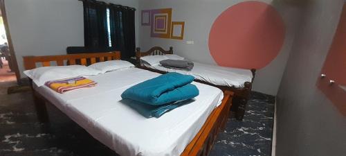 Hireguthi Hotel | Gokarna Beach Near RV Home Stay