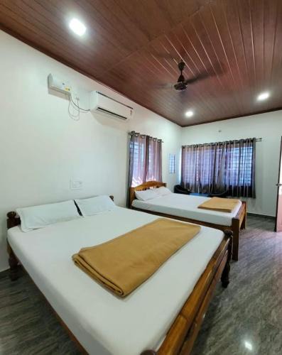 Hireguthi Hotel | Gokarna Beach Near Stay