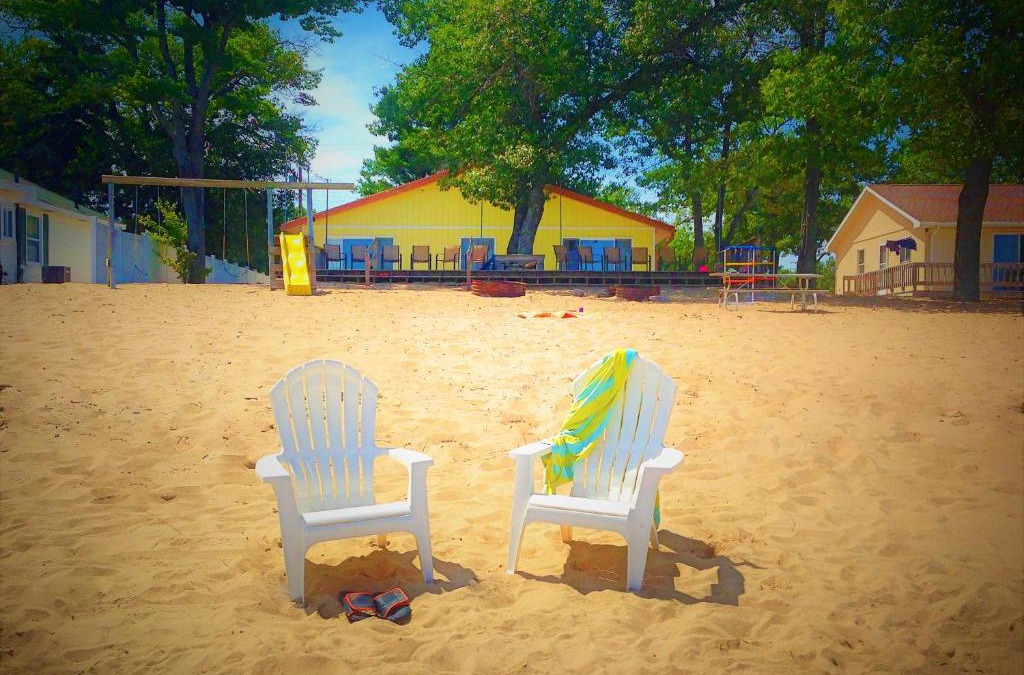 Oscoda Hotel | Gold Coast Family Cottages