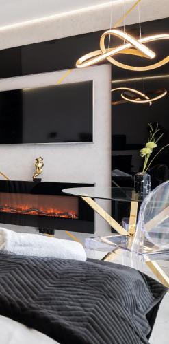 West Pomeranian Voivodeship Apartment | Gold Room