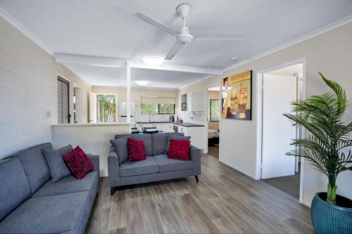 Monkland Apartment | Gold Rush Apartments