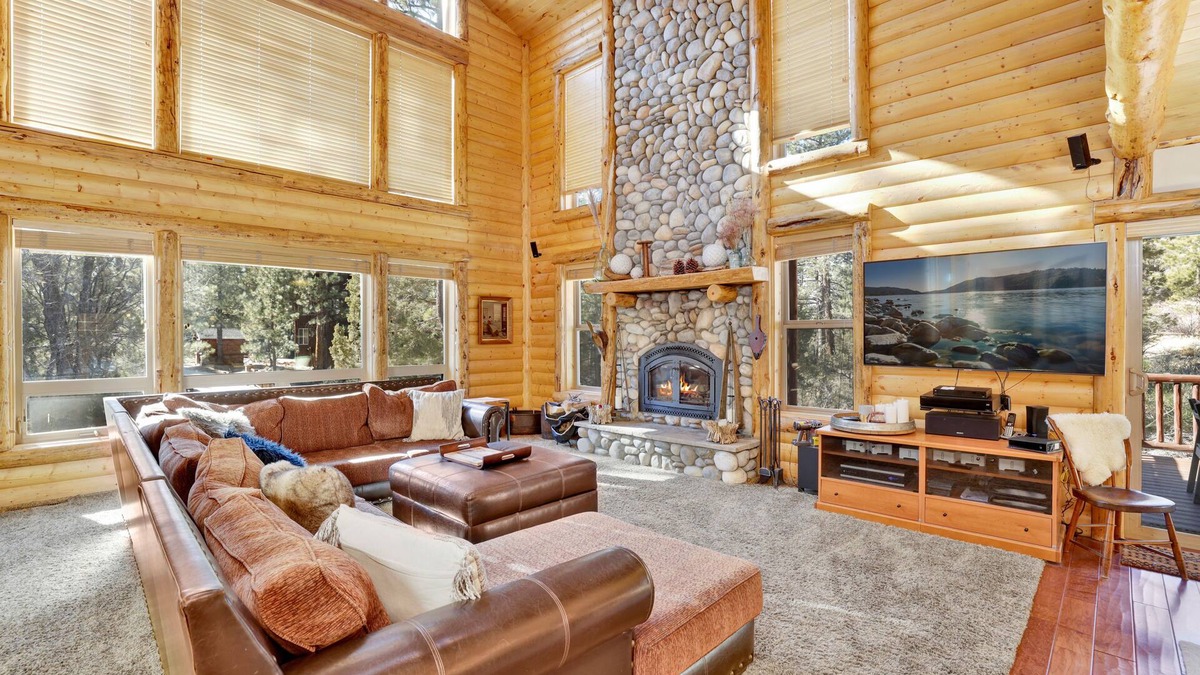 Eagle Mountain Estates Cabin | Gold Rush Lodge Luxe Log Cabin Chalet at Big Bear Lake