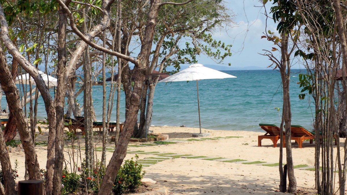 Cua Can Village Hotel | Gold Sand Beach Bungalow