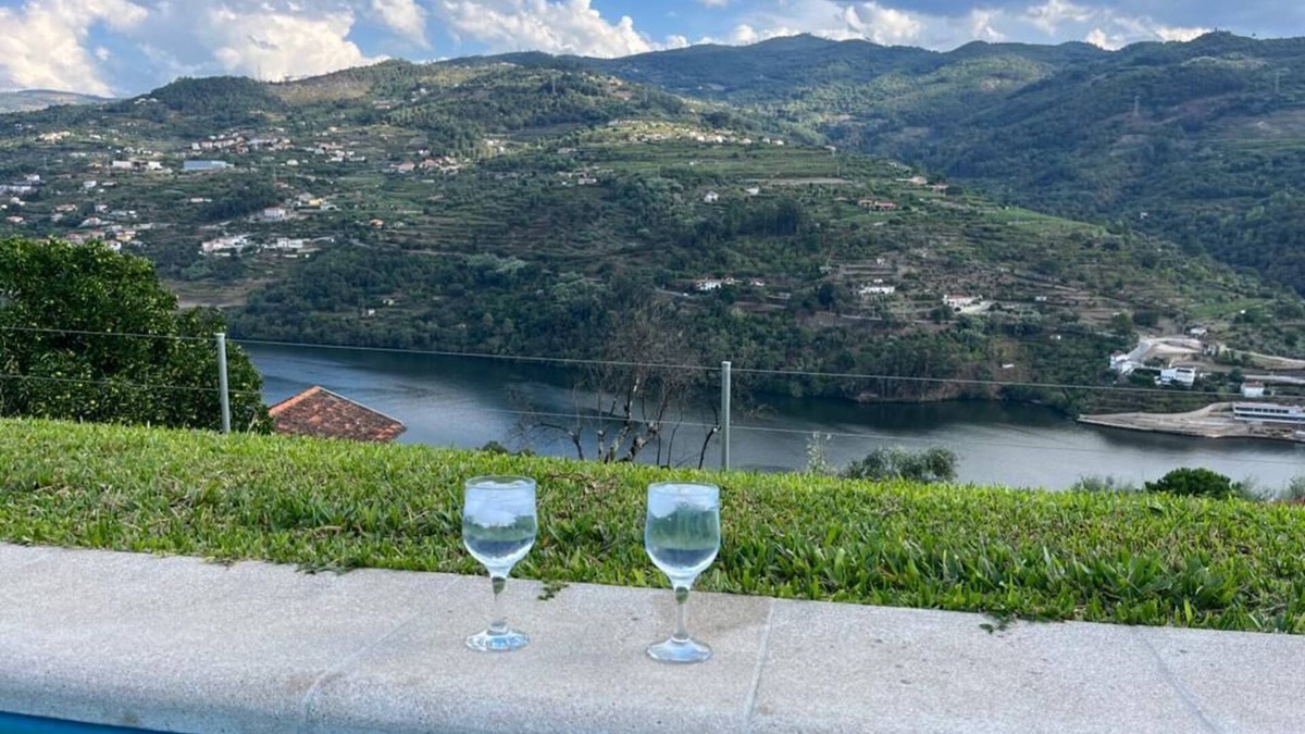 Santa Cruz do Douro Cottage | Gold Valley Peacefull House with beautiful river view, parking, wifi