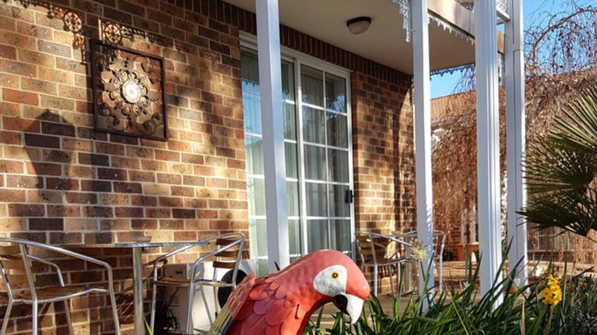Queanbeyan East Hotel | Golden Age Motor Inn Queanbeyan