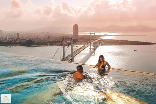 Son Tra Apartment | Golden Bay Luxury Free Swimming Pool